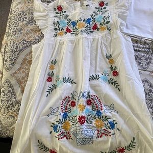 Cute summer dress! Brand new without tag.